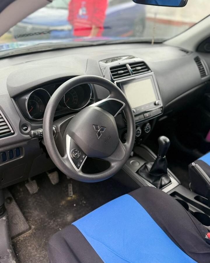 Alternative view of Mitsubishi ASX