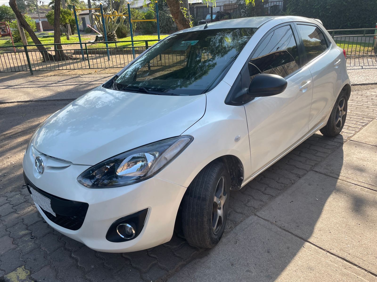 Mazda 2 Sport 2014 - Imagen 2