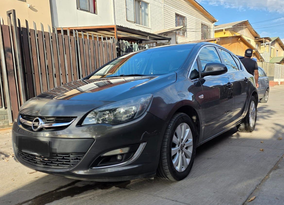 Opel Astra 2014
