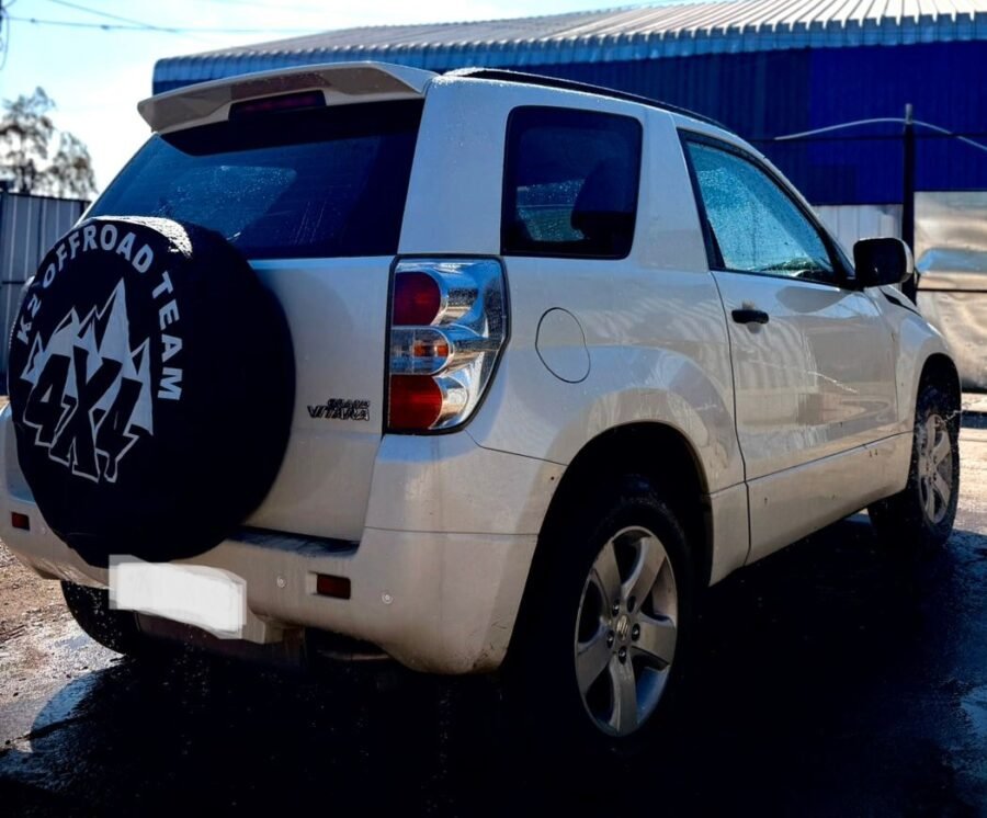 Suzuki Vitara — foto 3 de 38