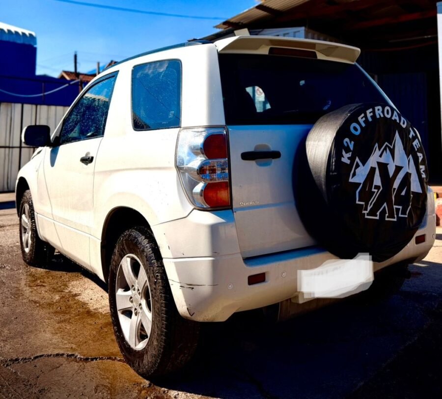 Suzuki Vitara — foto 5 de 38