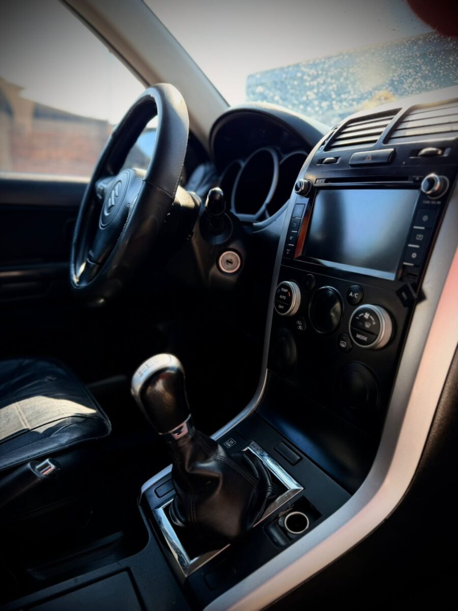 Suzuki Vitara — foto 9 de 38