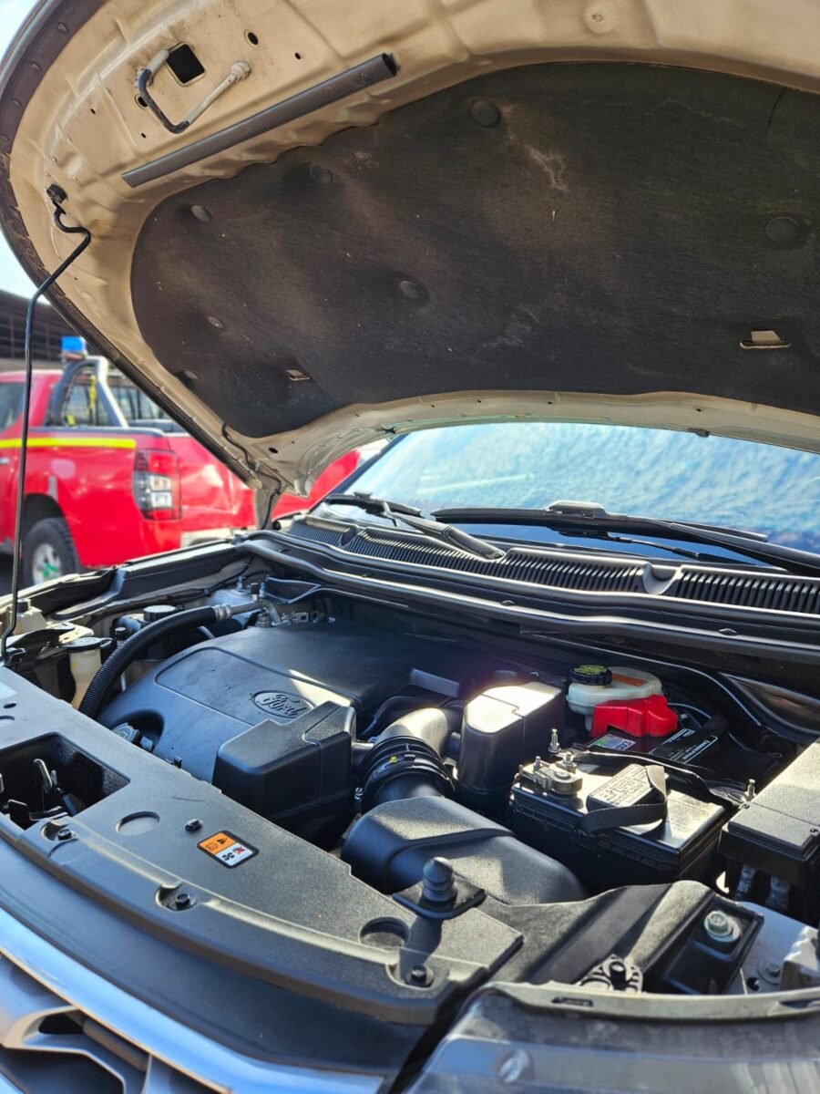 Ford Explorer — foto 9 de 38