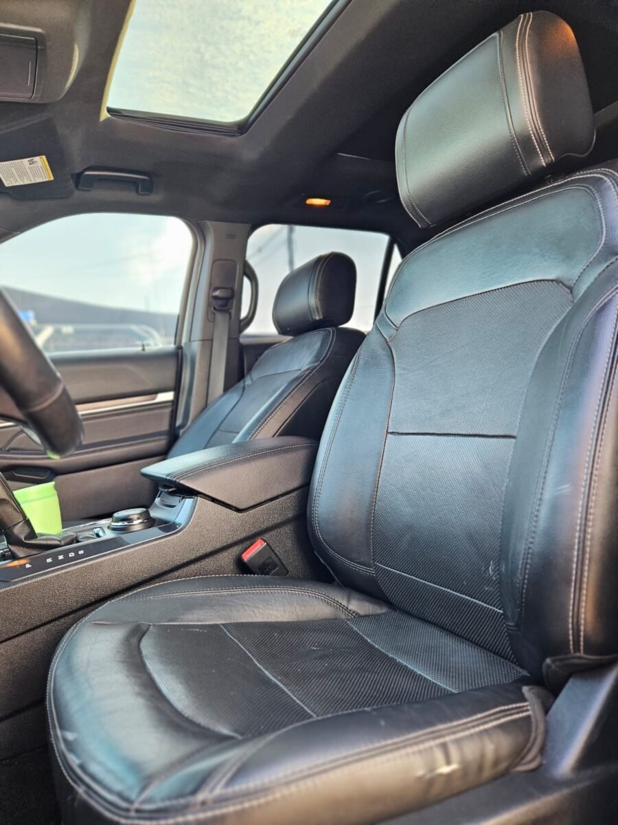 Ford Explorer — foto 17 de 38