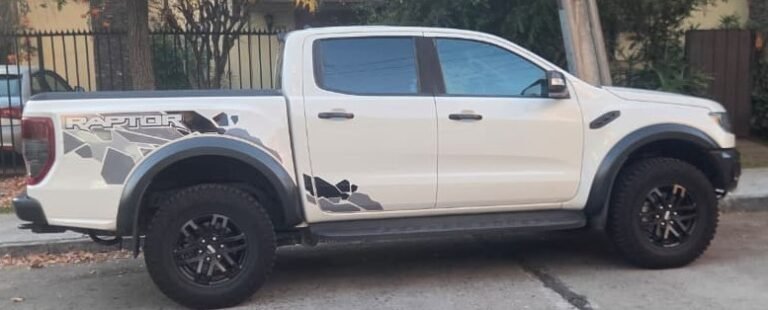 Ford Ranger Raptor — foto 14 de 38